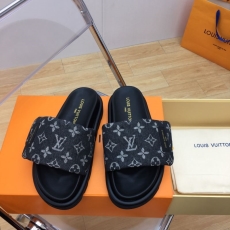 Louis Vuitton Slippers